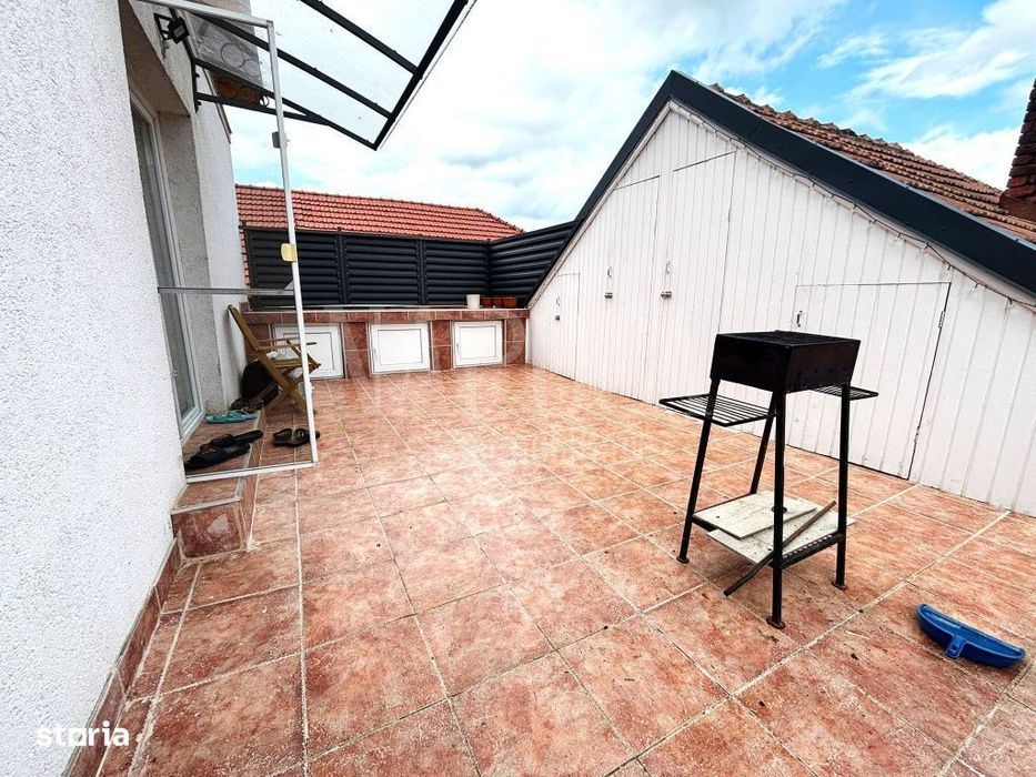 Apartament 4 camere de vanzare in Baciu