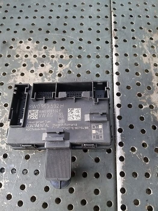 Modul calculator usa dreapta fata audi a4 b9 8w 8w0959592h a2c7486841800