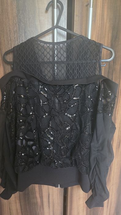 Луксозно якенце на Lucy.