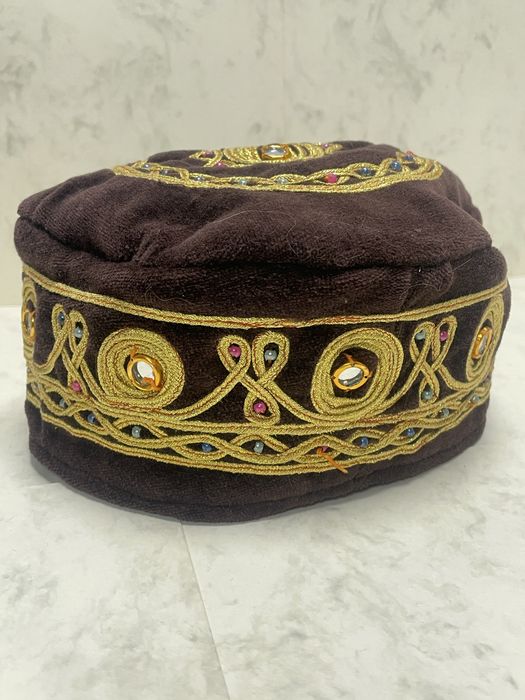 Старинни шапки Узбекистан Черна и Кафява