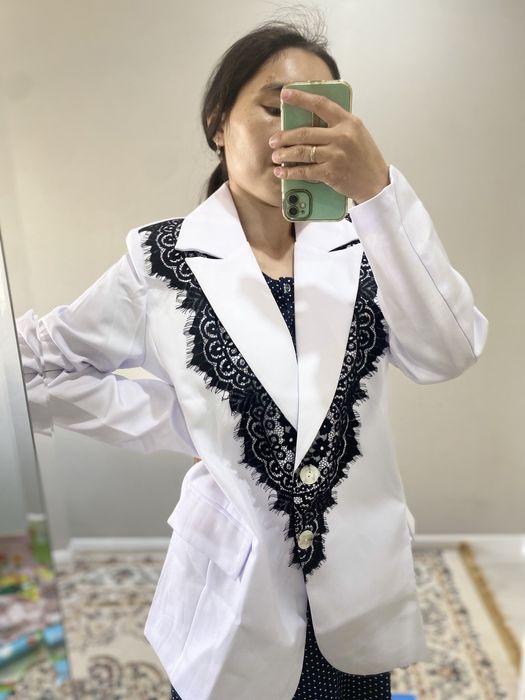 Женский пиджак белый