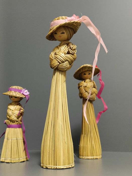 Păpuși japoneze din paie