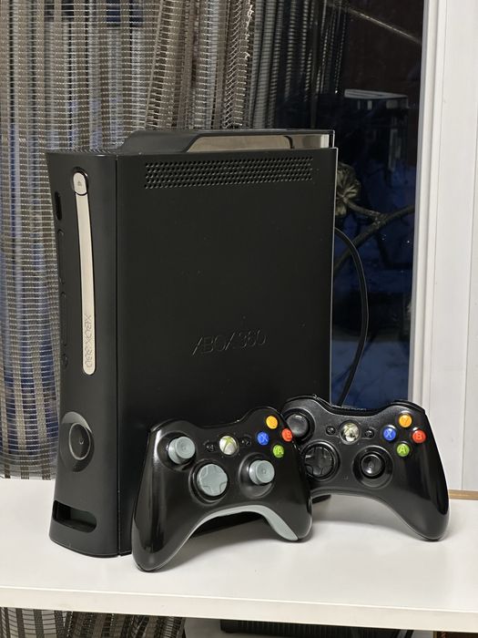 Xbox 360 в отличном состоянии