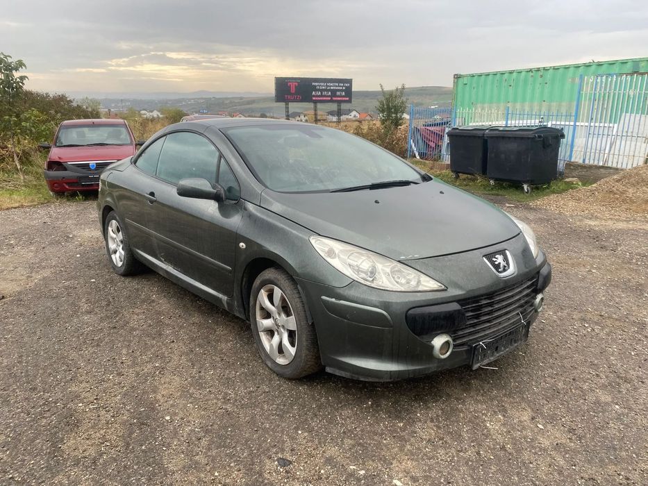 Dezmembrez piese Peugeot 307 CC