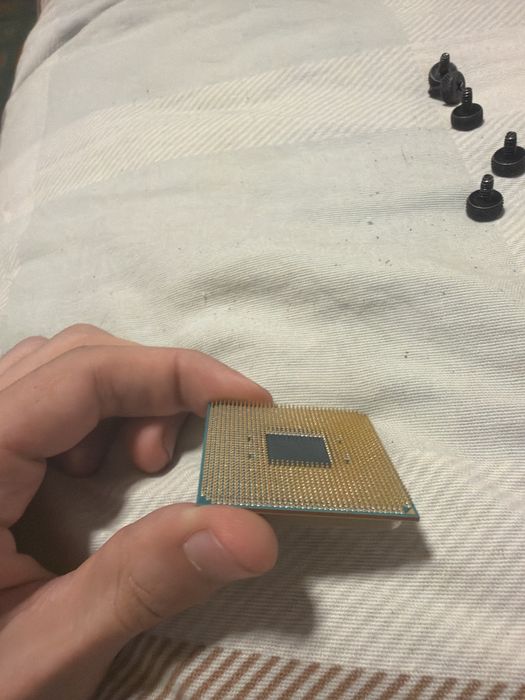 Vand procesor amd Ryzen 5 2400G