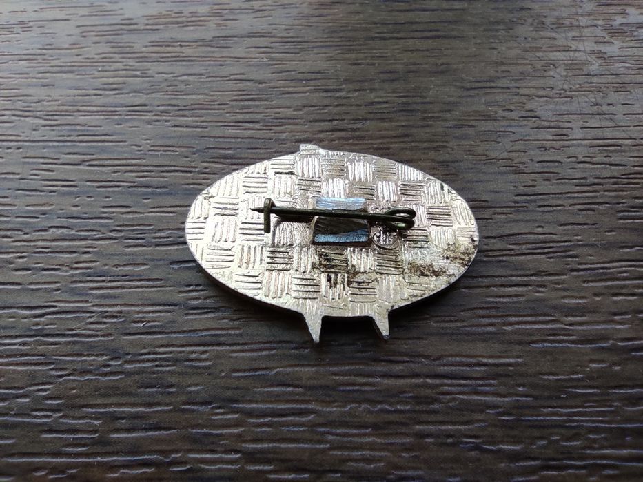 Продаю значёк из эпохи СССР