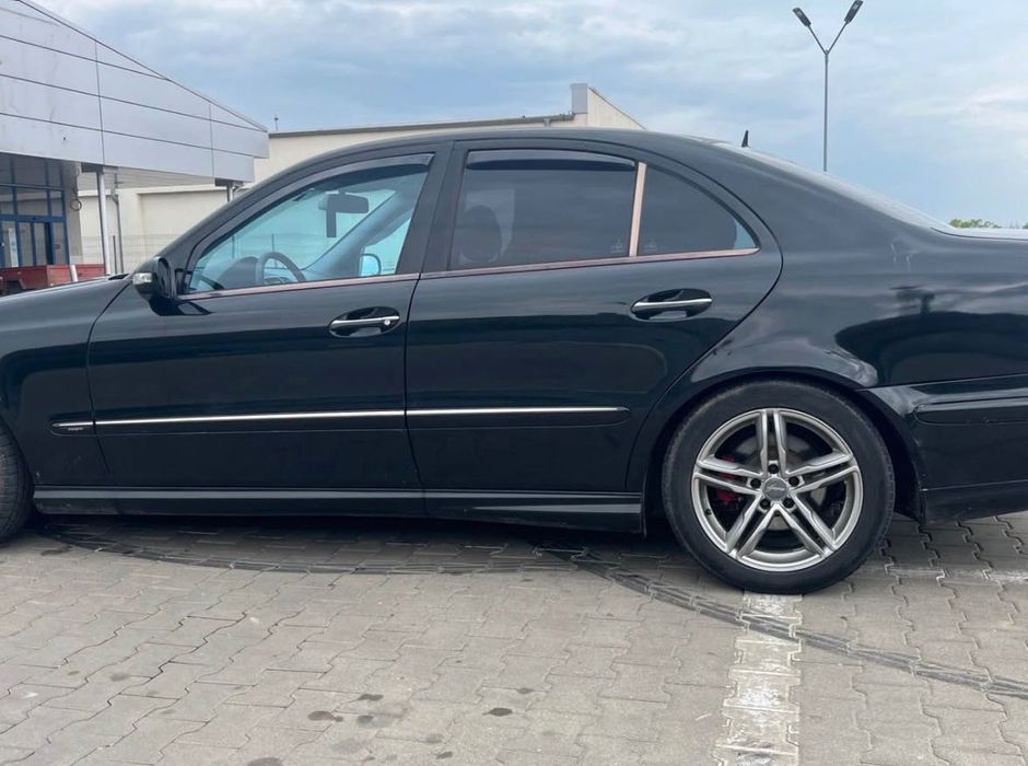 Mercedes E Class w211