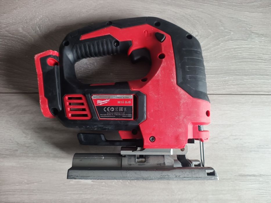 Milwaukee M18 BJS fierastrau pendular
