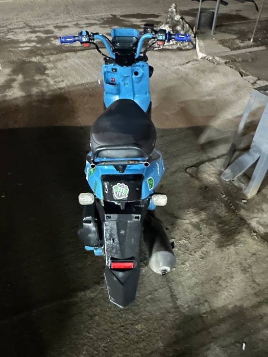 Срочно  продаю скутр sports skutet 150