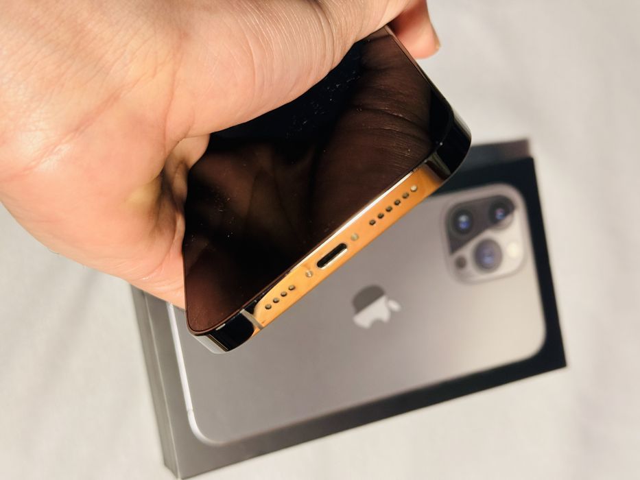 iPhone 13 Pro Max 256 ГБ Графитово-черный