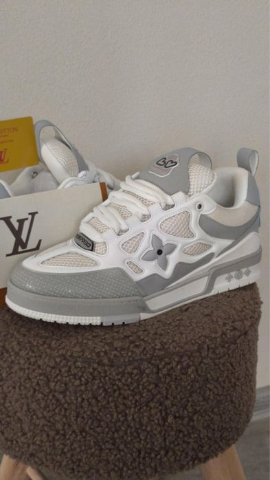 Louis Vuitton Обувки