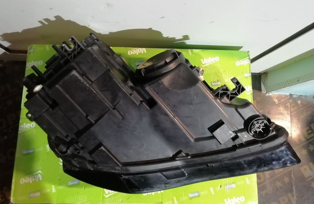 Фар Фарове за Ауди А8 4Н / Audi A8 4H Bi-Xenon + Led - Завиващ.