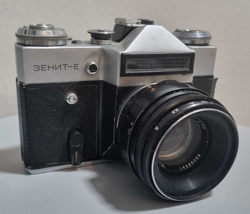 Фотоаппарат Зенит-Е и Вилия Авто