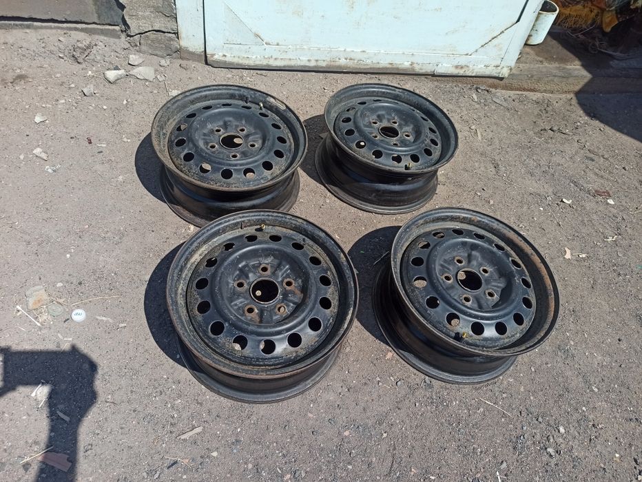 Штампованные диски R 15 разболтовка 5*114,3