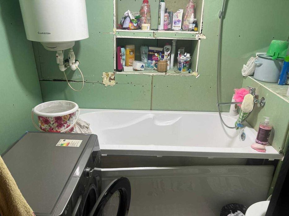 Продаётся дом возле Ташморе 7,4 соток. Море 50 метров. 2 дома