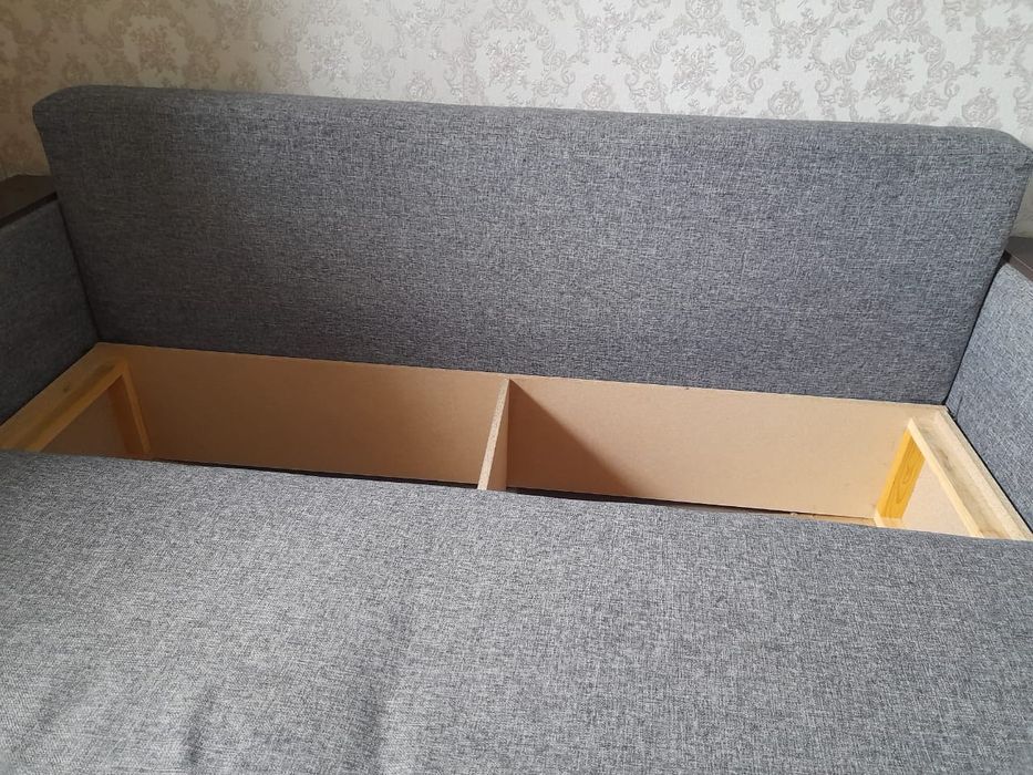 Продам мебель срочно. Торг имеется.