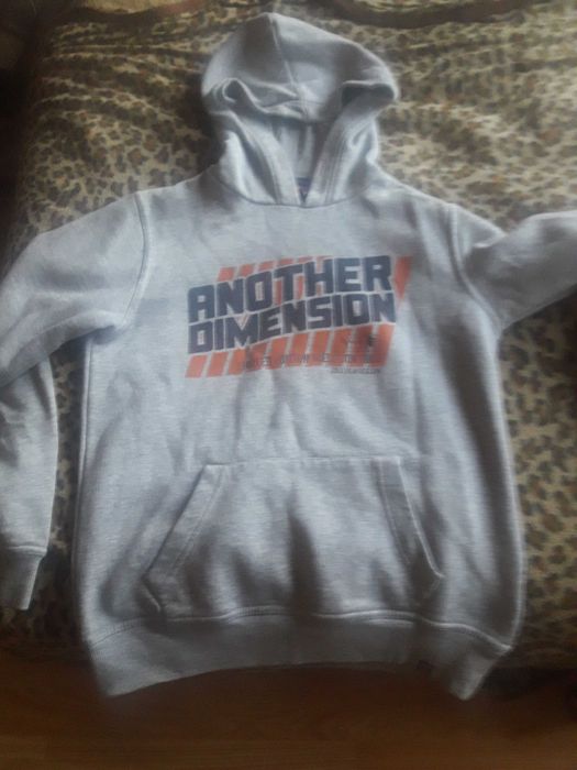 Два броя ватирани суитчъри