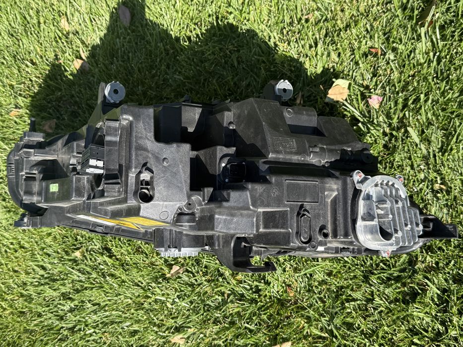 Far bmw seria 8 g14 g16 stanga shadow line laser