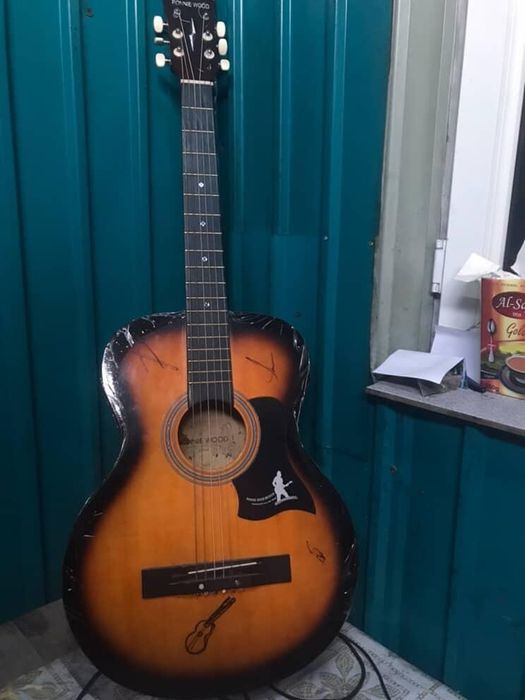 Гитара 15к  жақсы жағдайда