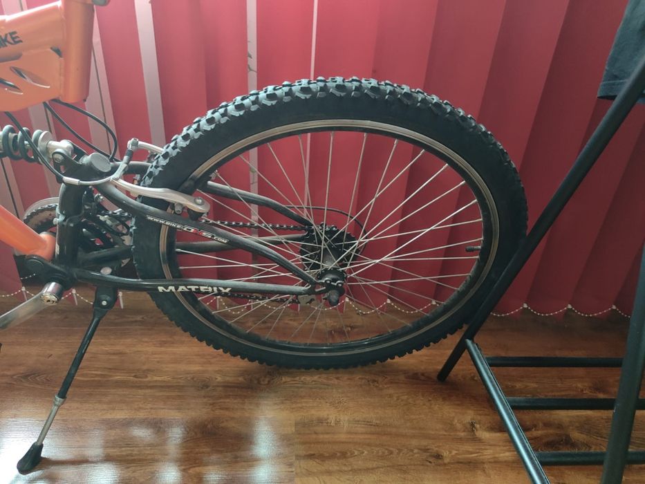 Vând bicicleta adulți, adolescenți