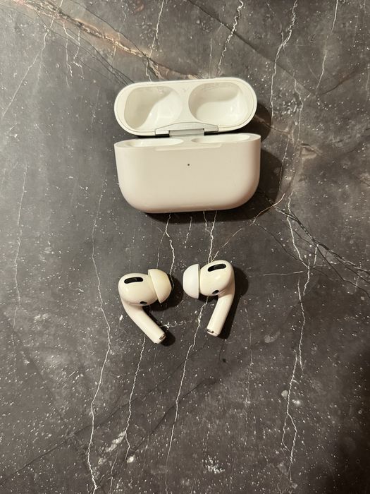 Продам AirPods Pro Срочно!!!