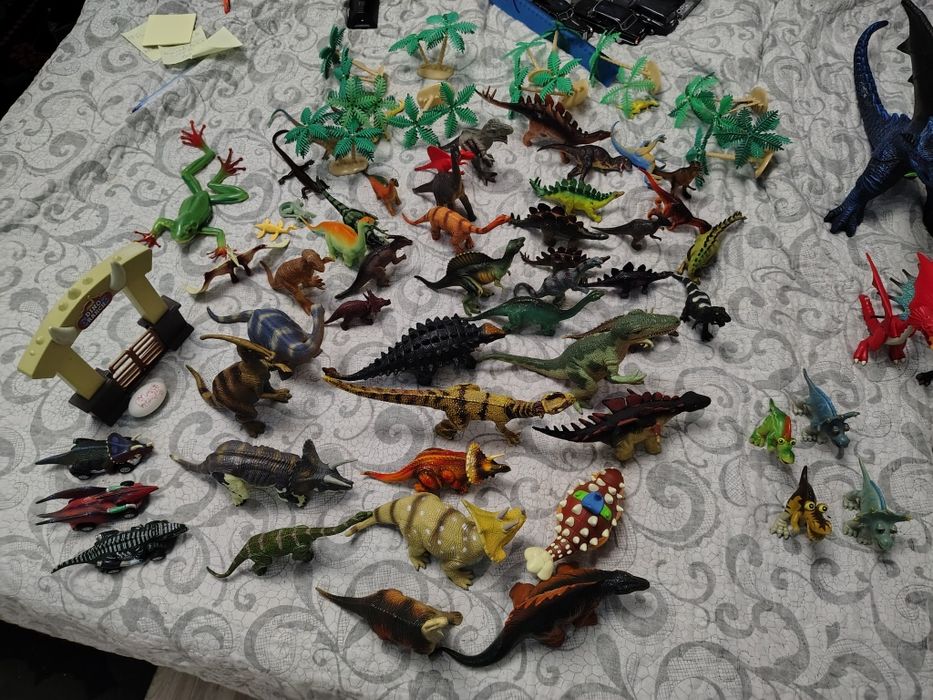 Lot dinozauri mare