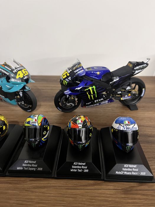 Minichamps 1:12 Valentino Rossi 1:8