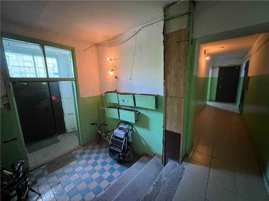 продаю 2-комн. по Гоголя. 1991 г.п., 1 этаж, лоджия, 50 кв.м., улучш. - View 2