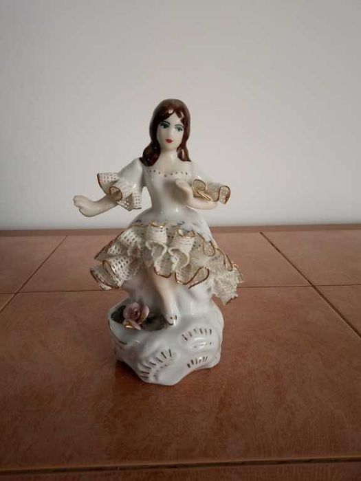 Figurină porțelan dantelat (Lace Porcelain) - Arpo Curtea de Argeș