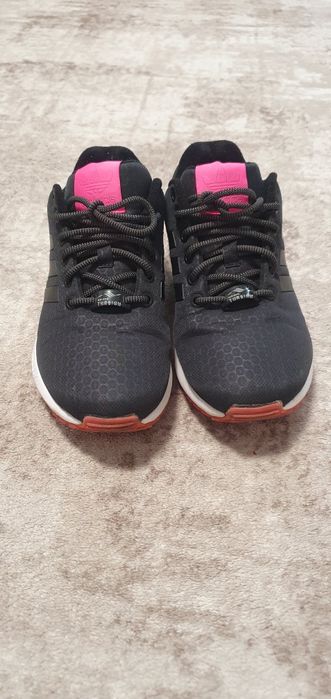 Маратонки адидас