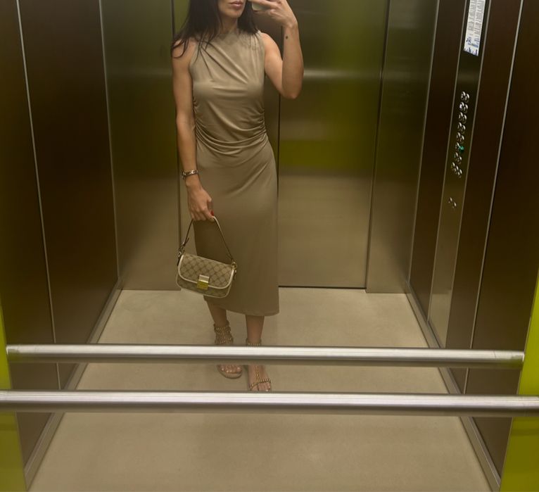 Дънкова пола Stradivarius и рокля  H&M