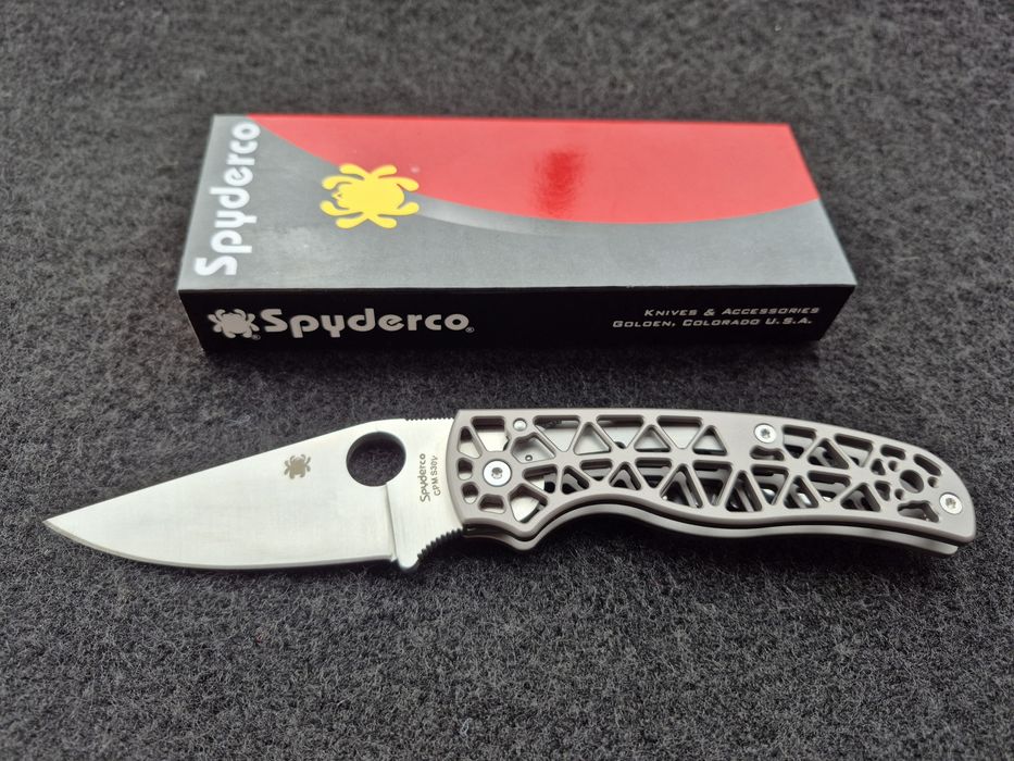 Сгъваем нож Spyderco Edgerati С266