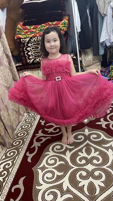 Платье бальное девочке 7-8 лет