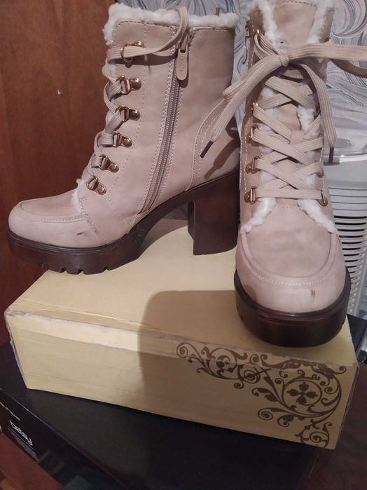 Елегантни дамски боти Deezee, 38 номер