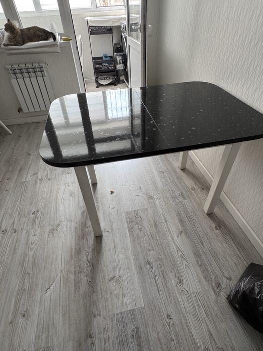 Стол кухонный, раздвижной