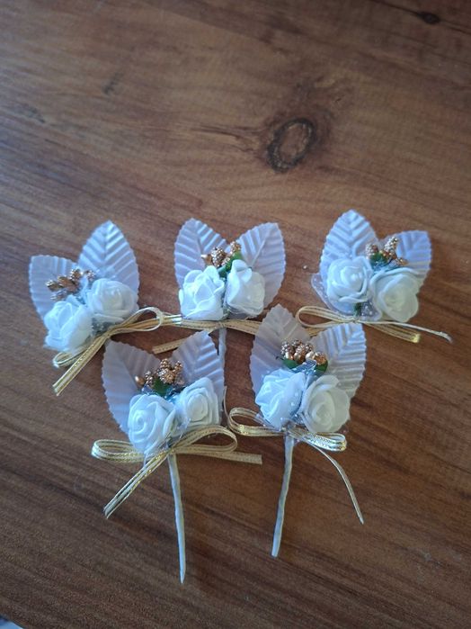 Брошки за повод