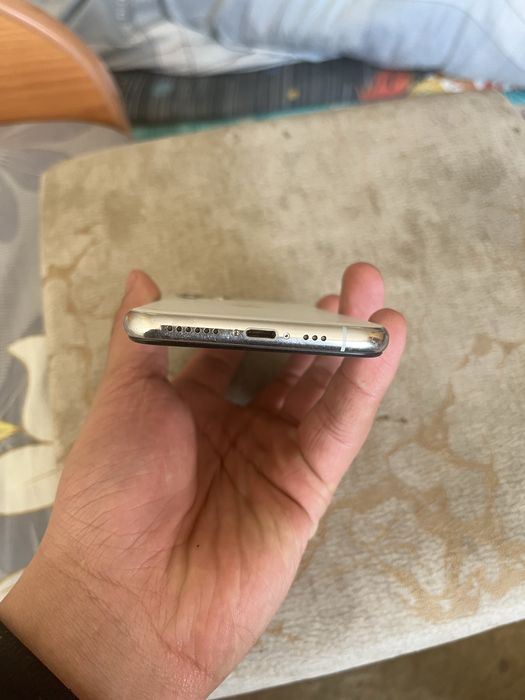 Продам Айфон 11про