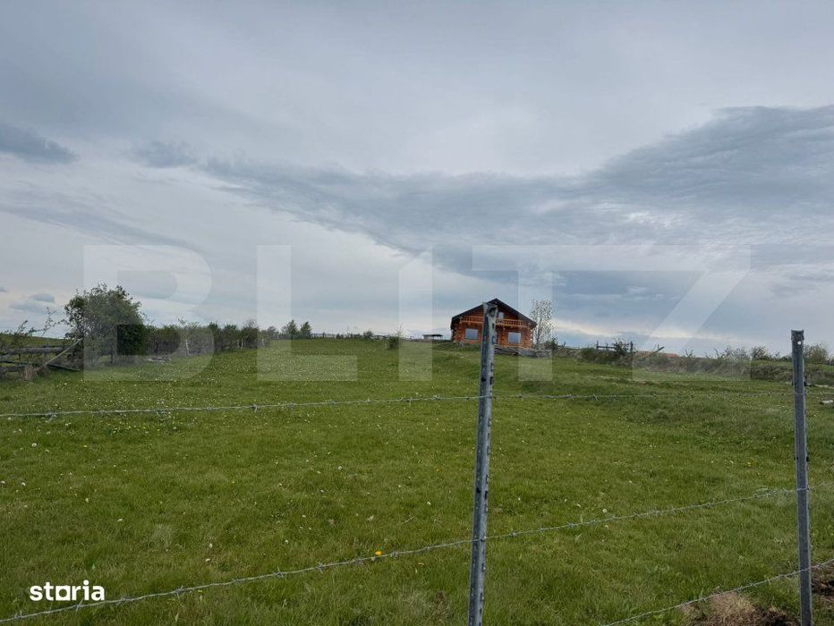 Casa 5 camere, teren 4740 mp, 240 mp , Marisel