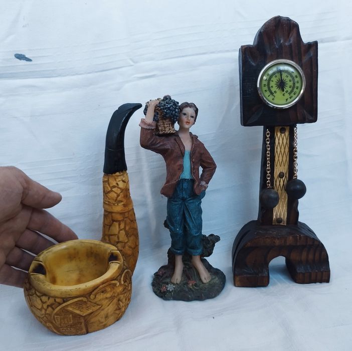 Lot figurină din rășină acrilică colectia Leonardo scrumiera barometru