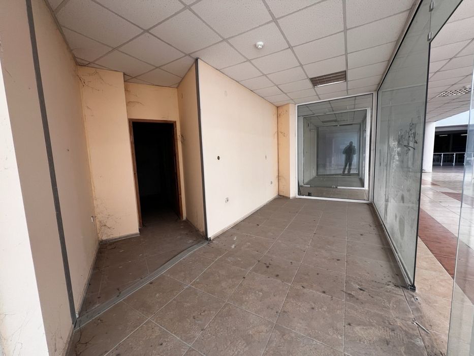 Продава се Магазин в Велико Търново, Акация - 25 кв.м за 1452 €/кв.м - Снимка #1