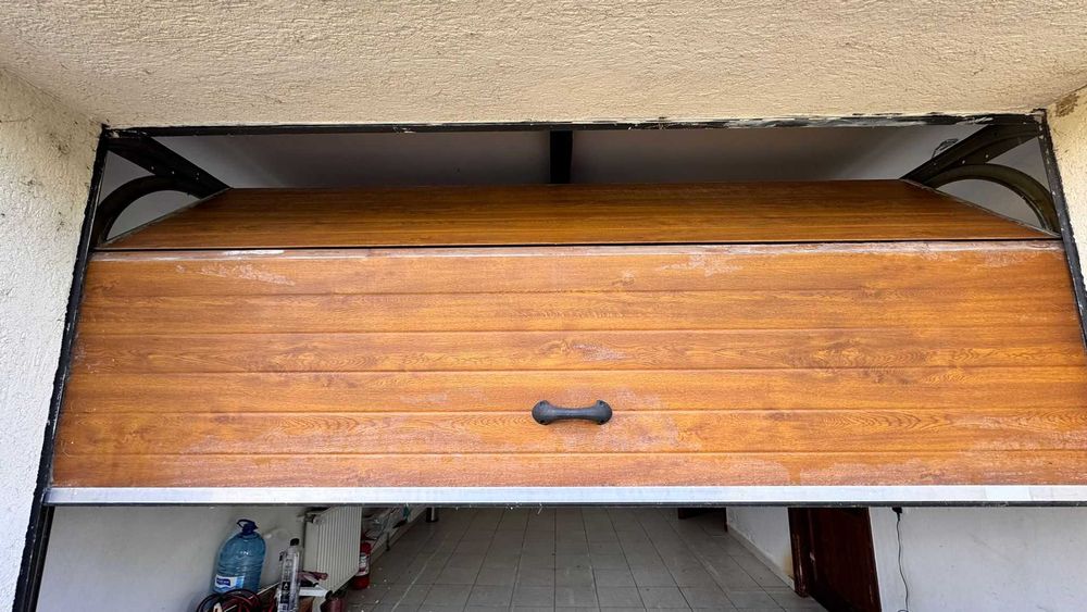 Usa garaj secționala 259x236  cu automatizare nice