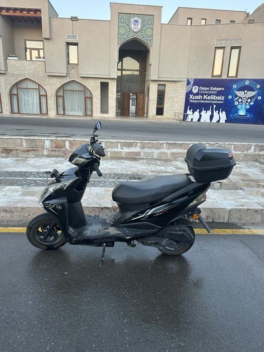 Скутер мустанг 150кб