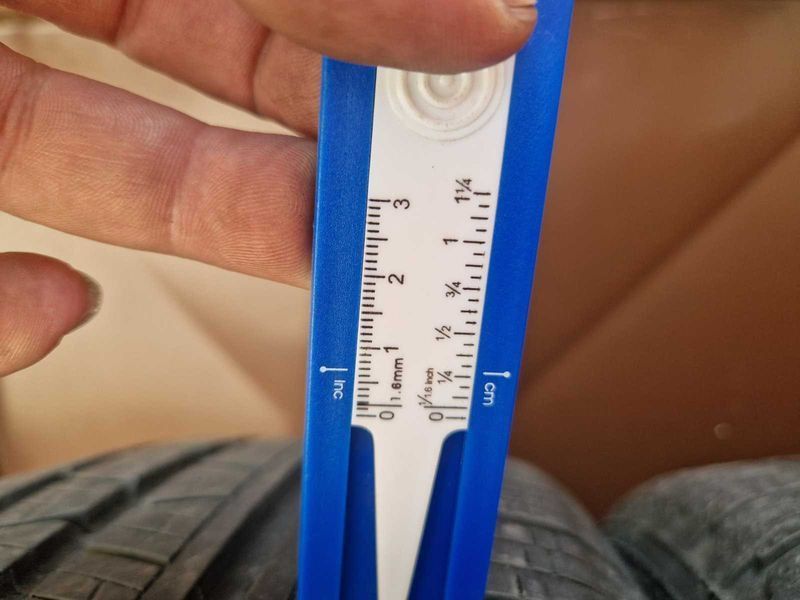 4 Pirelli R17 215/65
всесезонни гуми
DOT4620