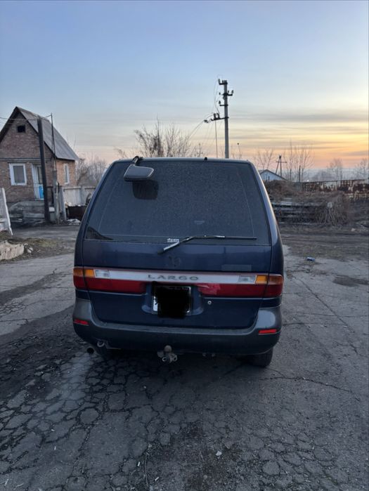 Нисан Ларго 2,4 бензин