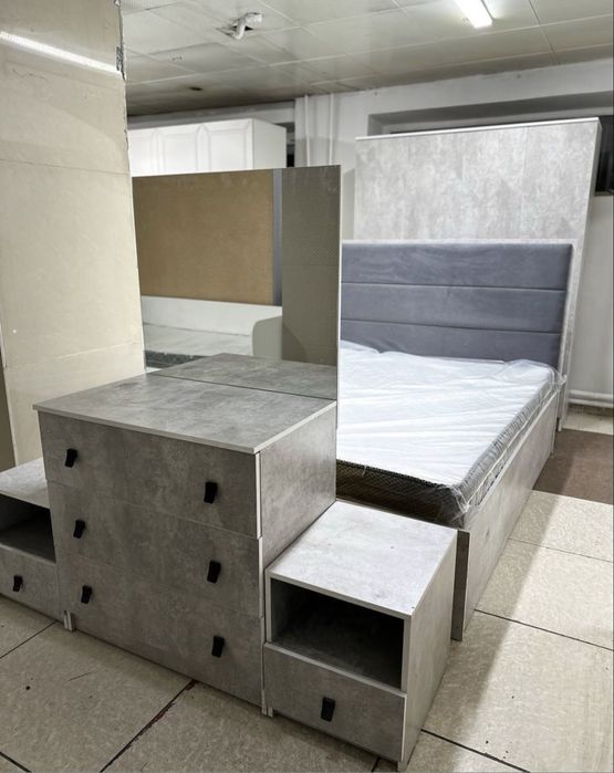 Спальная кровать