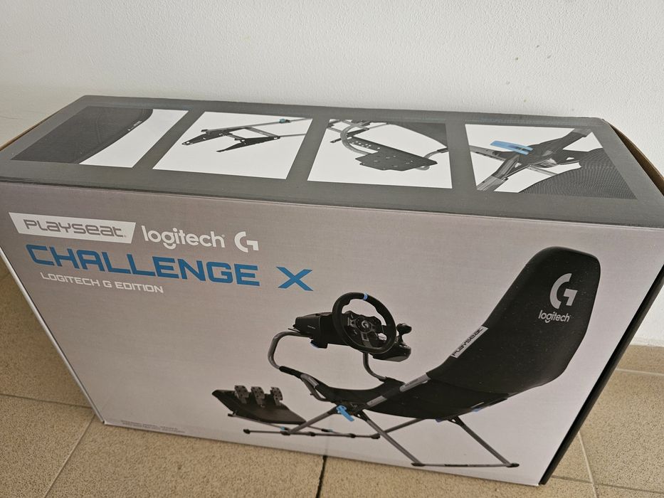 Logitech G923 racing wheel, playseat logitech challenge X