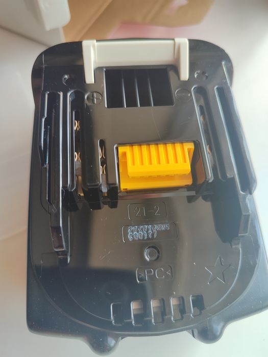 Аккумулятор Макита 18в