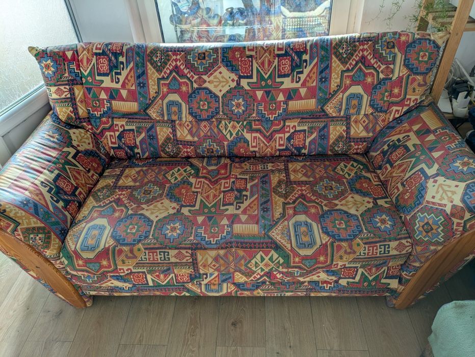 Vând canapea stare bună