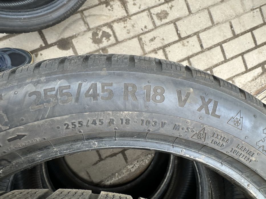 Set anvelope iarna 255/45/18 Continental