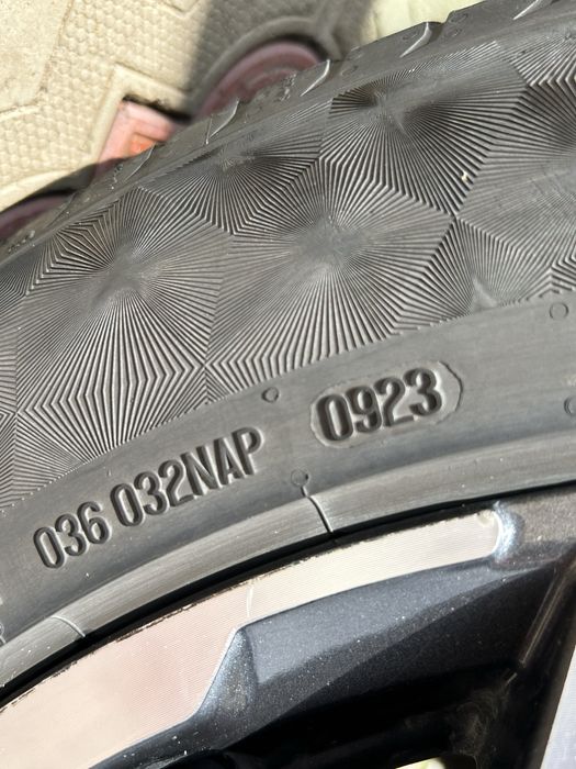 Продам автошины 235/55R19